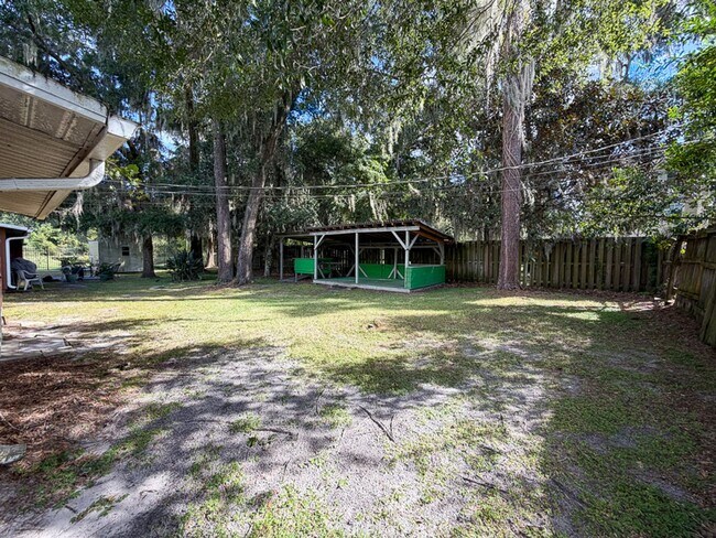 Building Photo - 2294 - Shady Forest