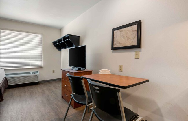 Building Photo - Furnished Studio-Orlando - East