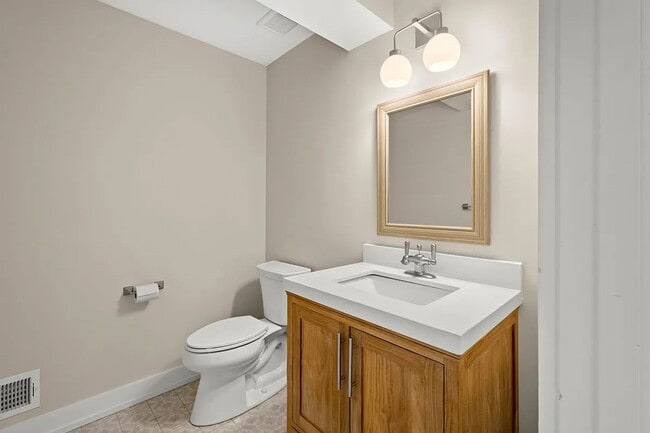 Building Photo - 5 Bed 5 Bath Single Family Home in Edgeworth