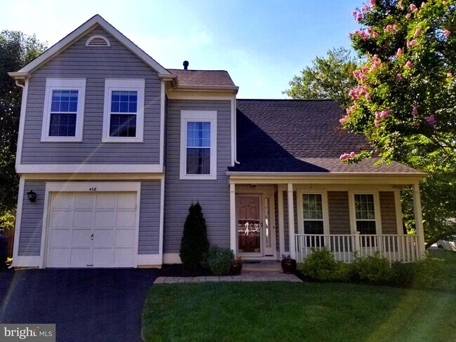 Building Photo - 408 Foxridge Dr SW