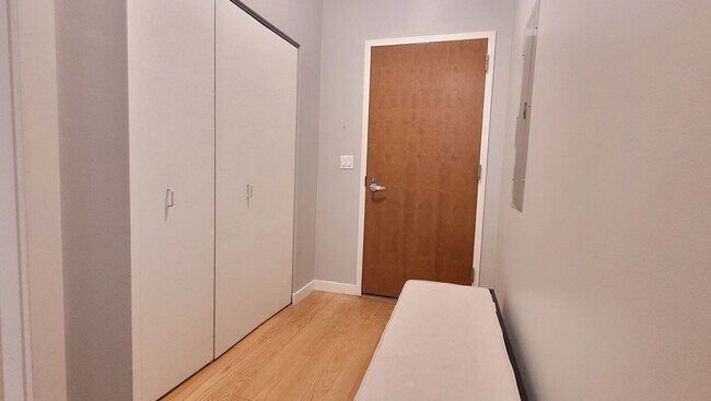 Building Photo - 235 W Van Buren St