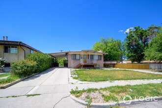 Building Photo - 759 Riverside Dr