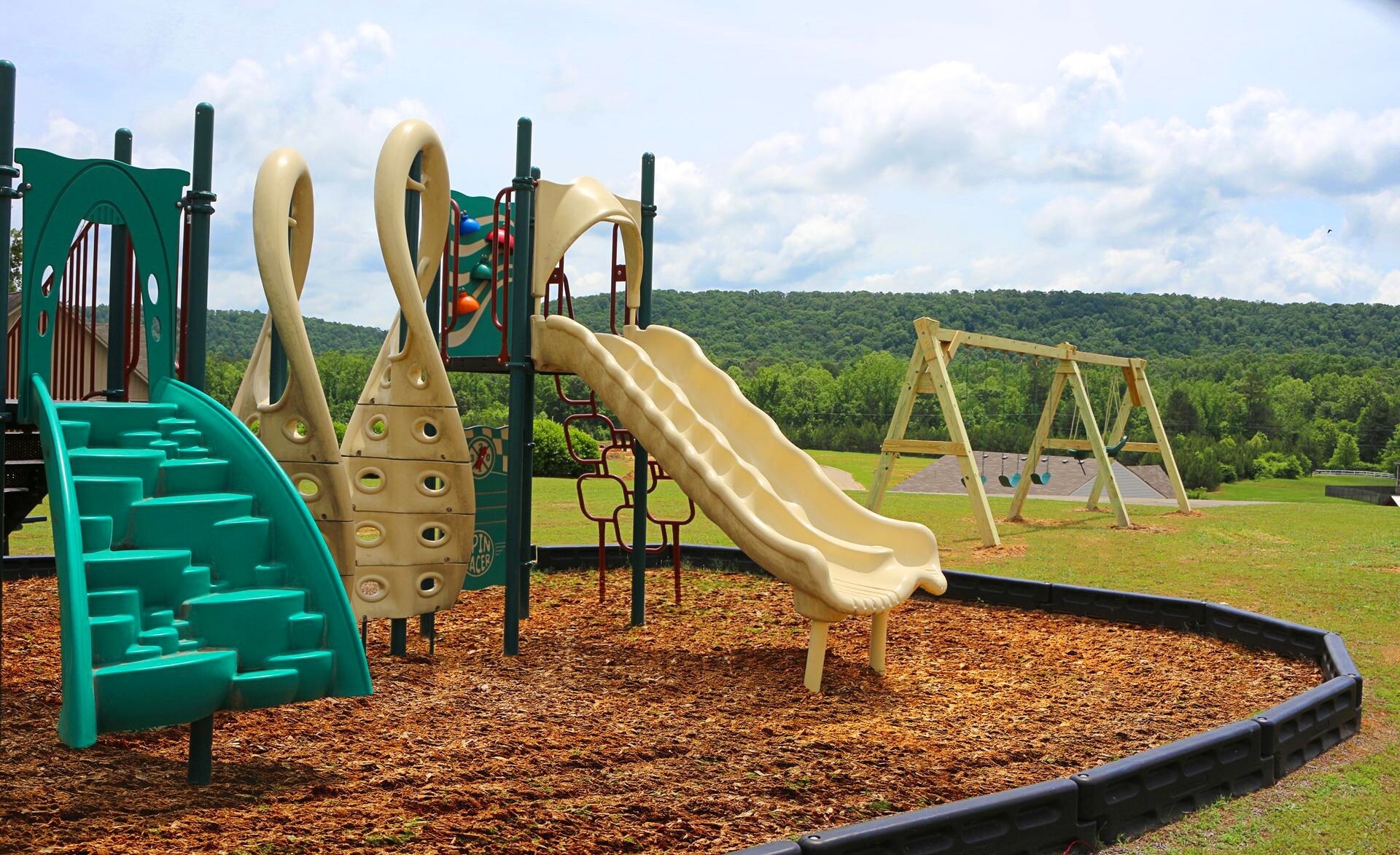 Building Photo - 504 Clover Cir