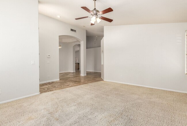 Building Photo - New Listing in Avondale