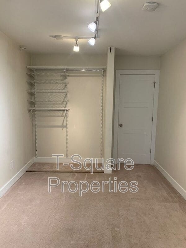 Building Photo - 14140 74th Pl NE