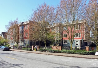 Building Photo - Mercer Court Apartments