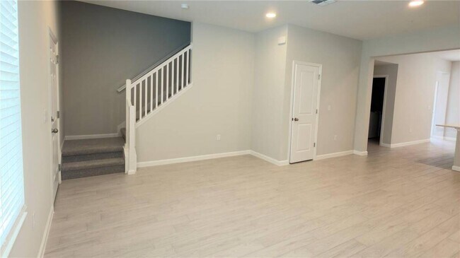 Building Photo - 438 Lady Palm St