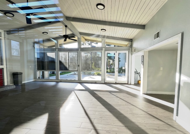 Building Photo - 806 Coriander Dr