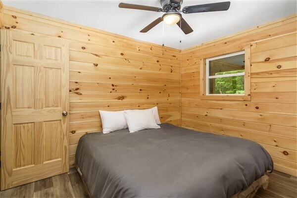 Building Photo - 1519 Tipton Springs Rd