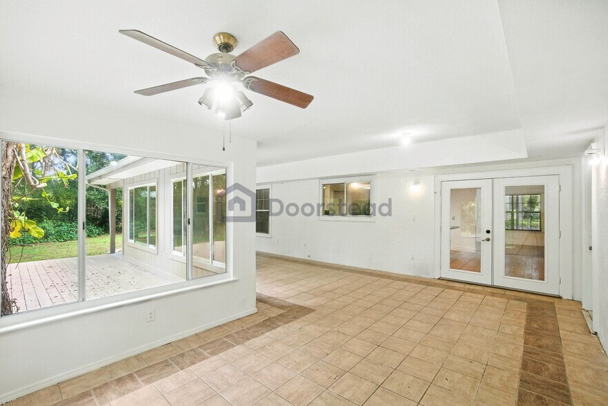 Building Photo - 30851 Round Lake Rd