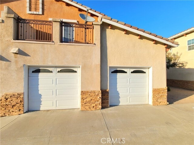 Building Photo - 1200 E Highland Ave