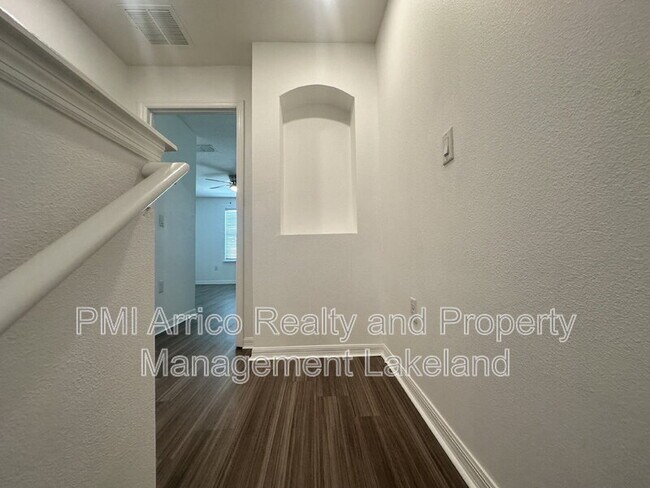 Building Photo - 3848 Exeter Ln