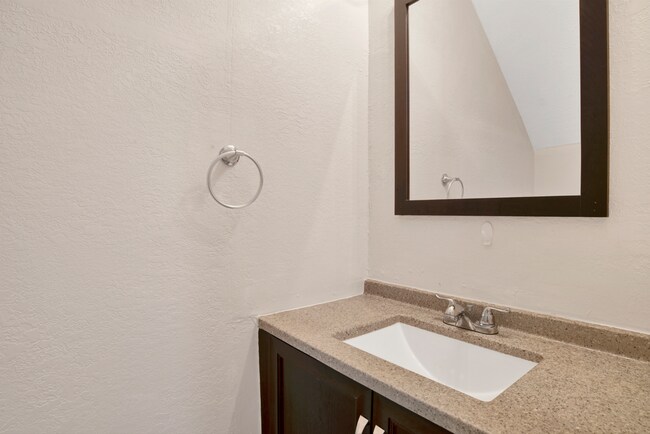Building Photo - 8140 Lillian Hwy