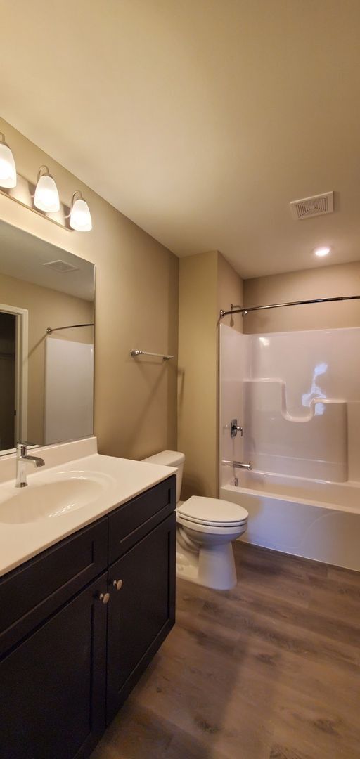 Building Photo - Chestnut - 2Br/2Ba Rental Home - Second Floor