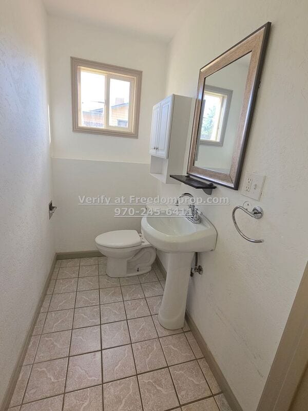 Building Photo - 3045-E 1/4 E 1/4 Rd