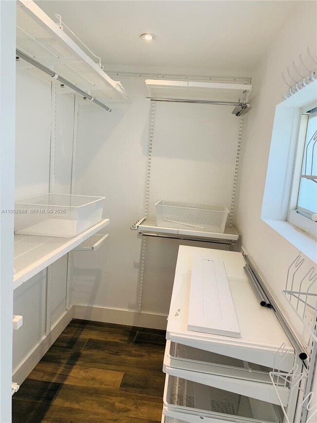 Building Photo - 4218 Braganza Ave