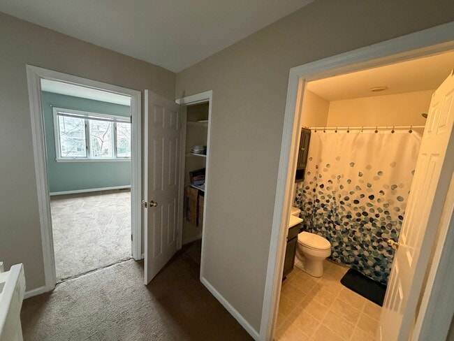 Building Photo - 7 Lenape Ln