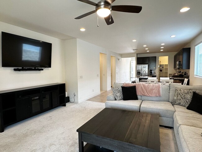 Building Photo - BEAUTIFUL VERRADO 3 BEDROOM PLUS DEN WITH ...