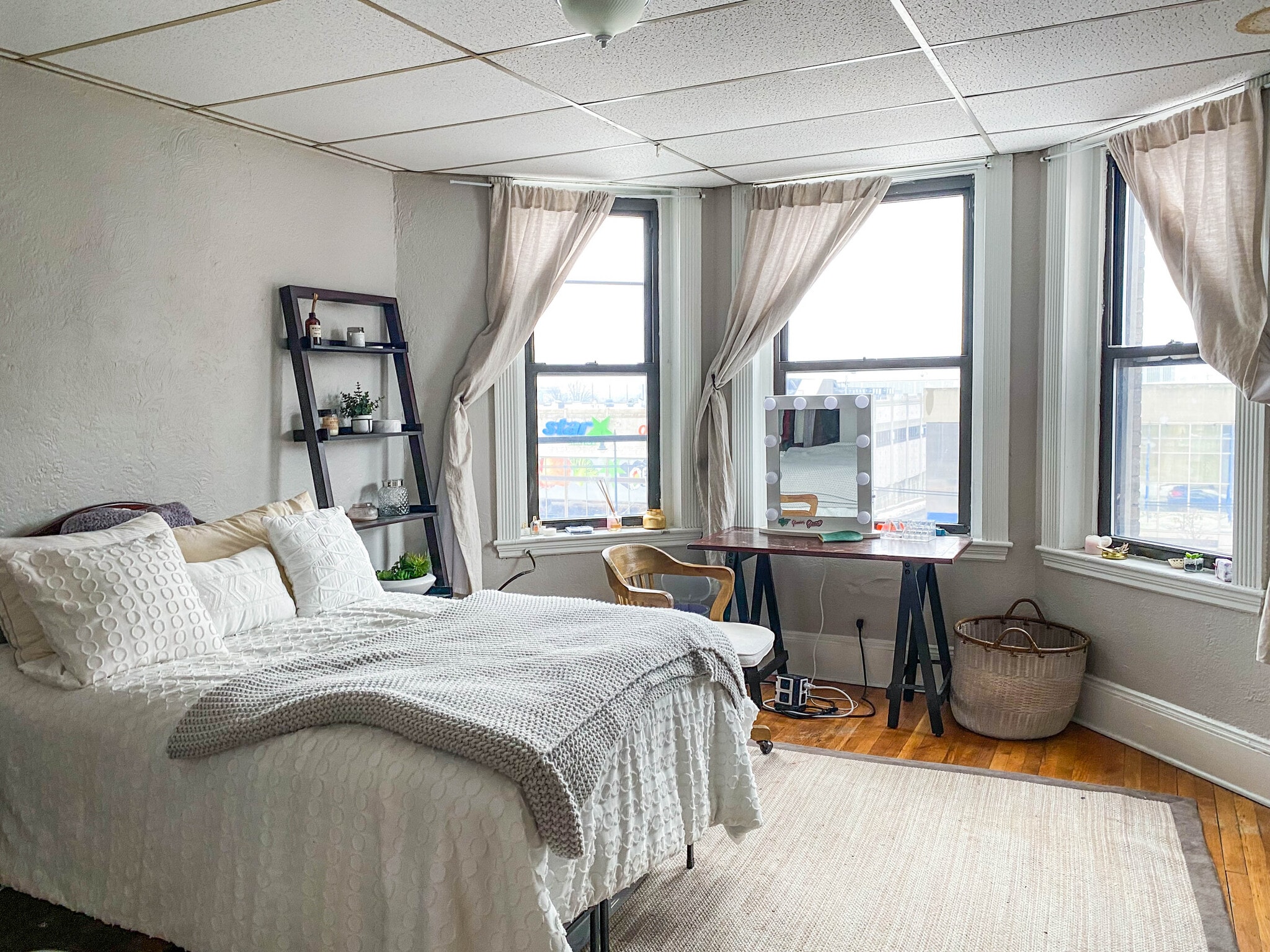 Building Photo - 1066 Commonwealth Ave