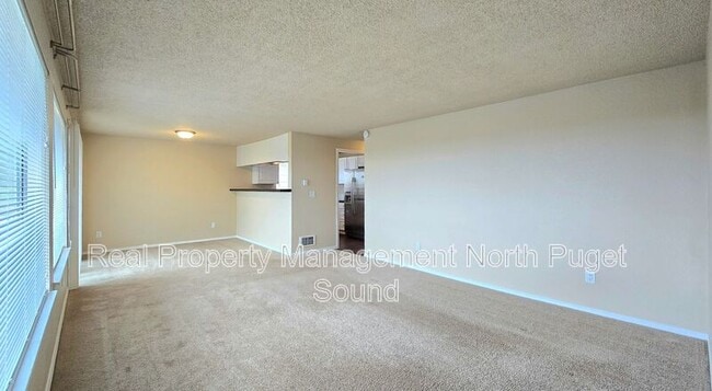 Building Photo - 228 N Stillaguamish Ave