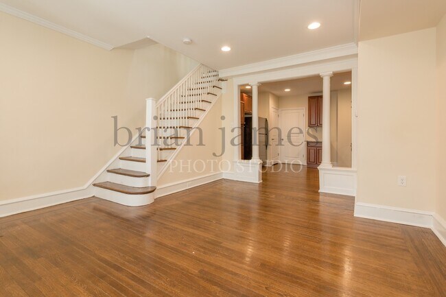 Building Photo - 537 E Penn St