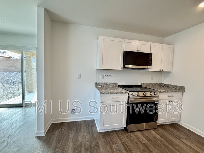 Building Photo - 2580 View Way