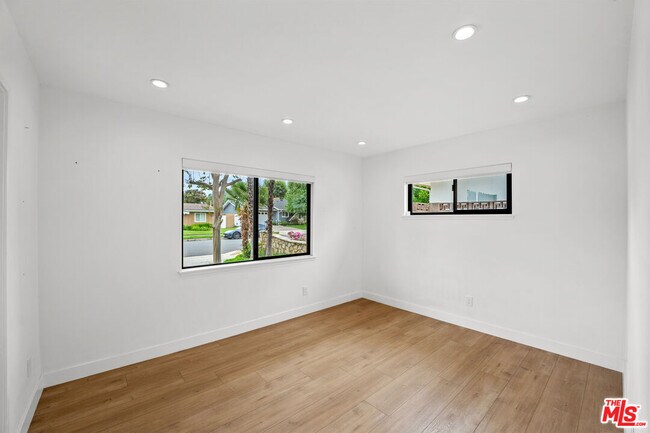 Building Photo - 4801 Heaven Ave