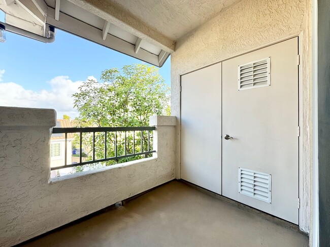 Building Photo - Great 1 bed/1 bath in the Mirabella commun...