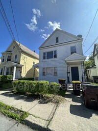 Building Photo - 25 William St