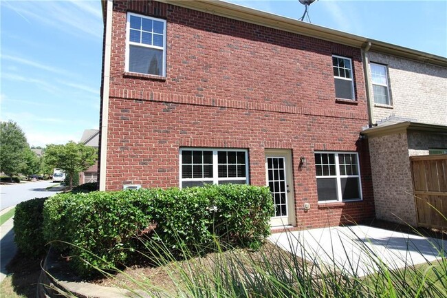 Building Photo - 13294 Kemper Rd