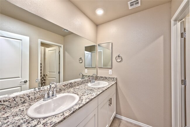 Building Photo - 12756 Battista Ln