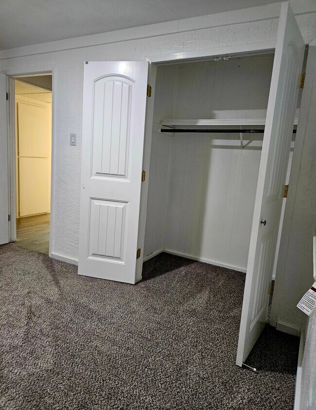 Building Photo - 118 Totem Pole St