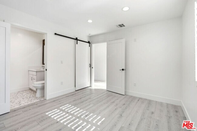 Building Photo - 10321 Sala Pl