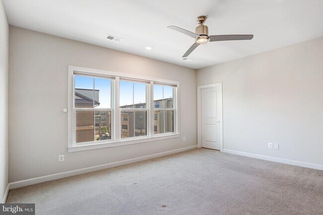 Building Photo - 22262 Philanthropic Dr