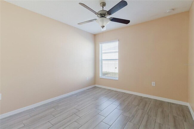 Building Photo - 304 Cascade Bend Dr