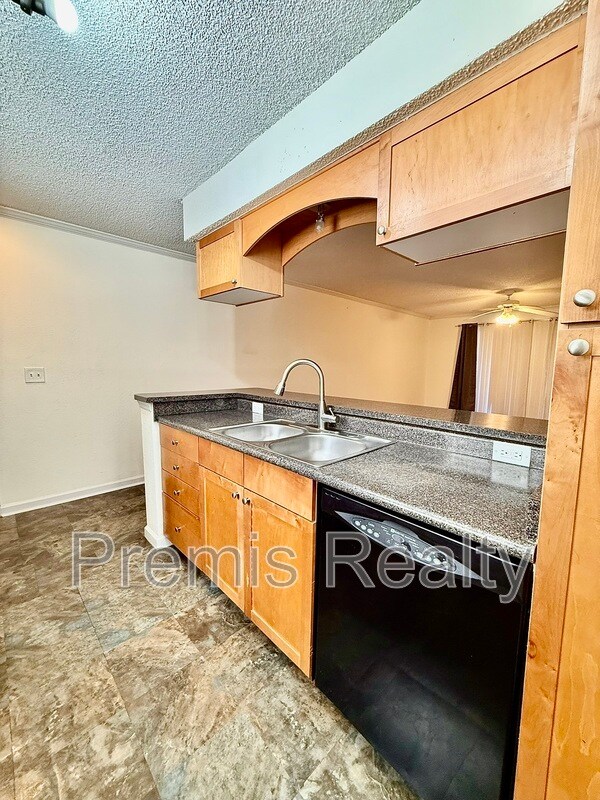 Building Photo - 2500 Winding Creek Blvd
