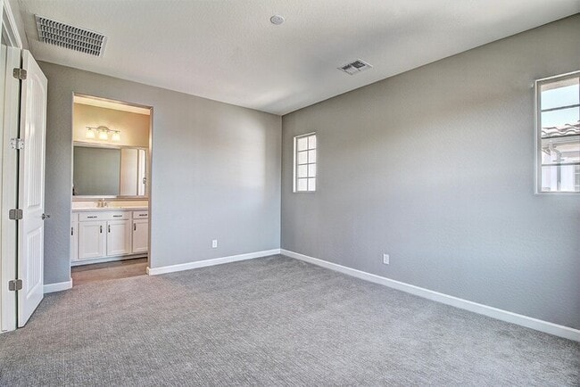 Building Photo - Highly sought neighborhood, stunning home!