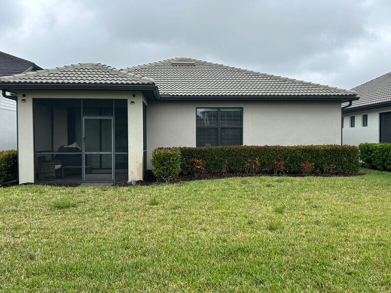 Building Photo - 17171 Anesbury Pl