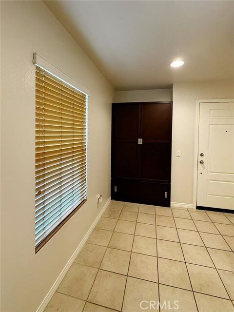 Building Photo - 552 Calle Estrella