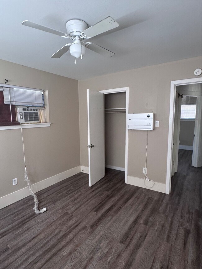 Building Photo - 2417 Rosedale St