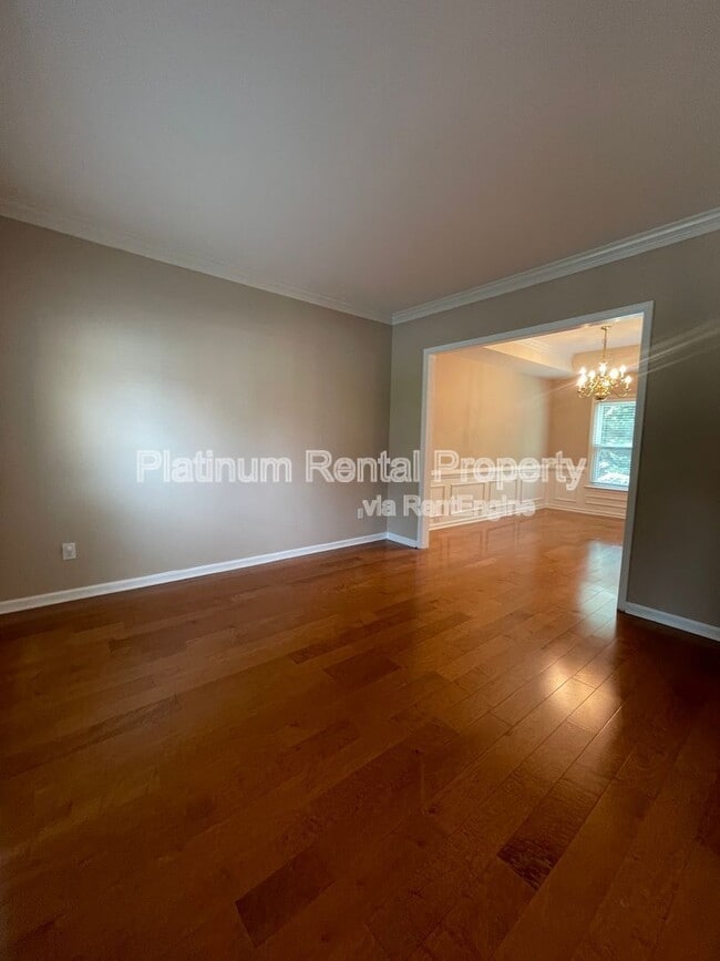 Building Photo - 4916 Durley Ln SE