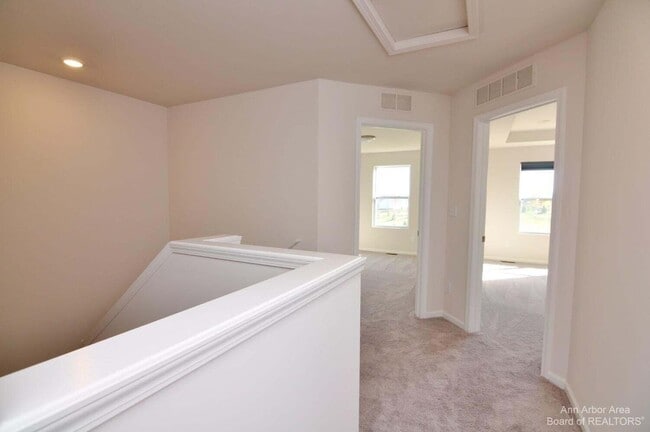 Building Photo - 1104 Salt Springs Dr