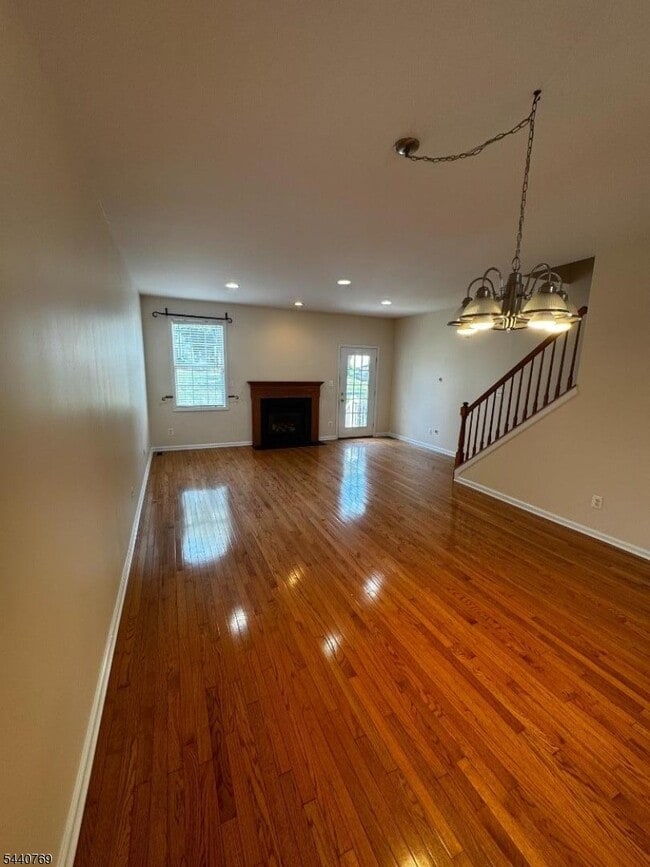 Building Photo - 533 Coventry Dr