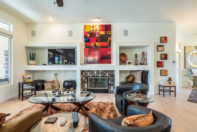 Building Photo - 80411 Portobello Dr