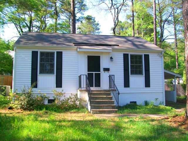 Building Photo - Lovely 2 bedroom home with hardwood floors, deck and sweet location in Chapel Hill