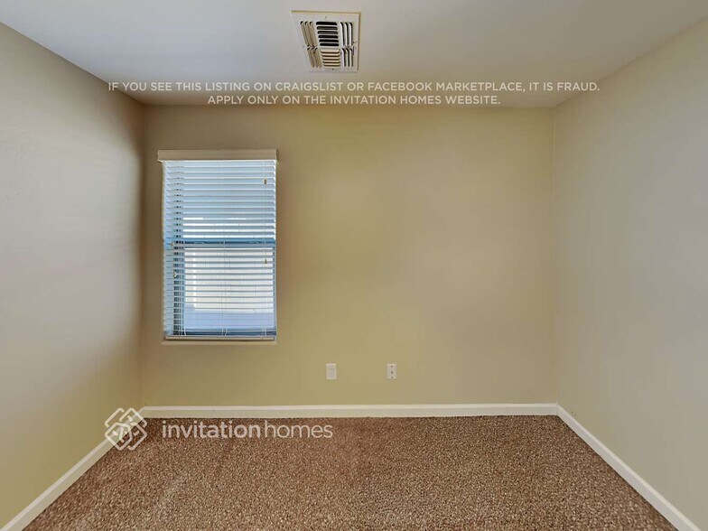 Building Photo - 34382 N Richardson Dr