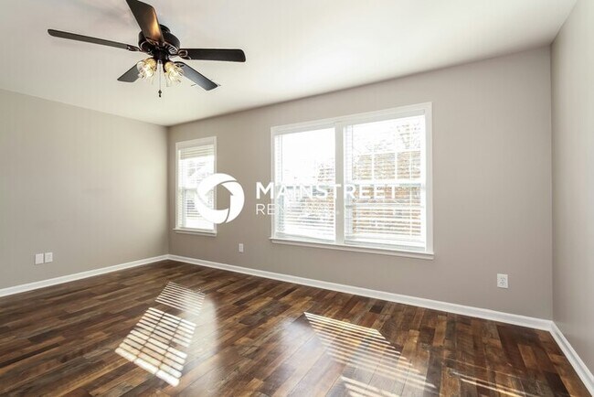 Building Photo - 3 Bedroom Pet-Friendly Home in Mooresville, NC with Main Street Renewal