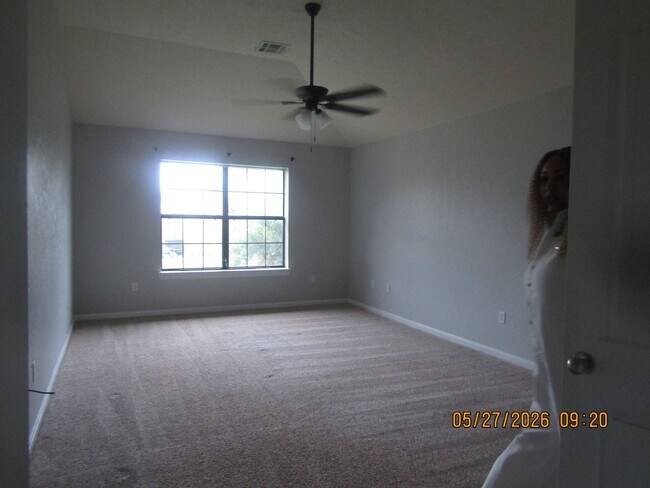 Building Photo - Beautiful 4-bedroom home located in the Heritage Hills Area!