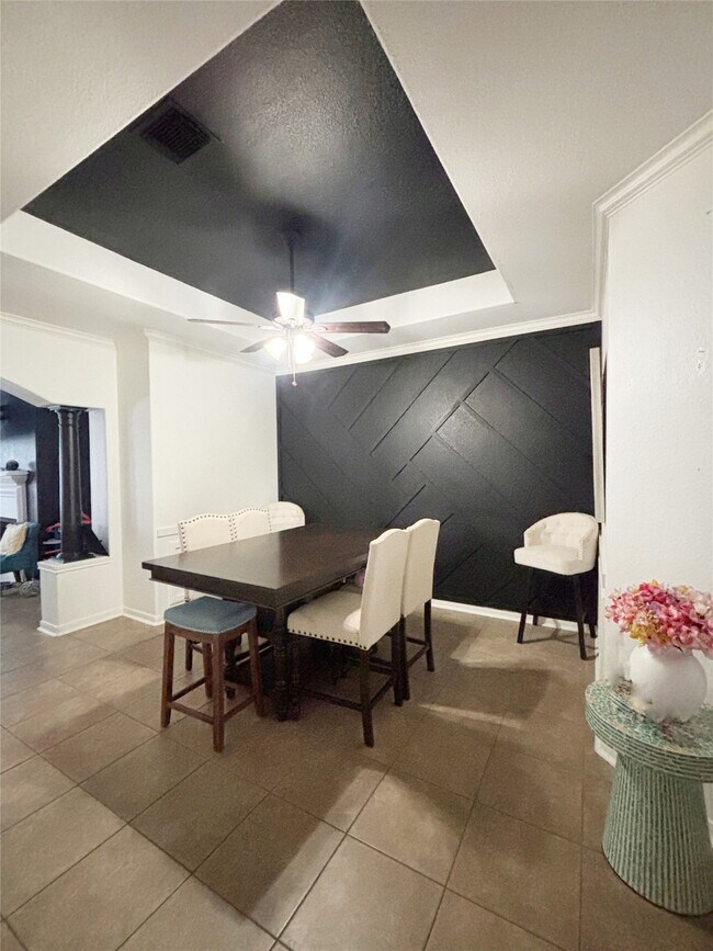 Building Photo - 9614 Pine Bank Ct