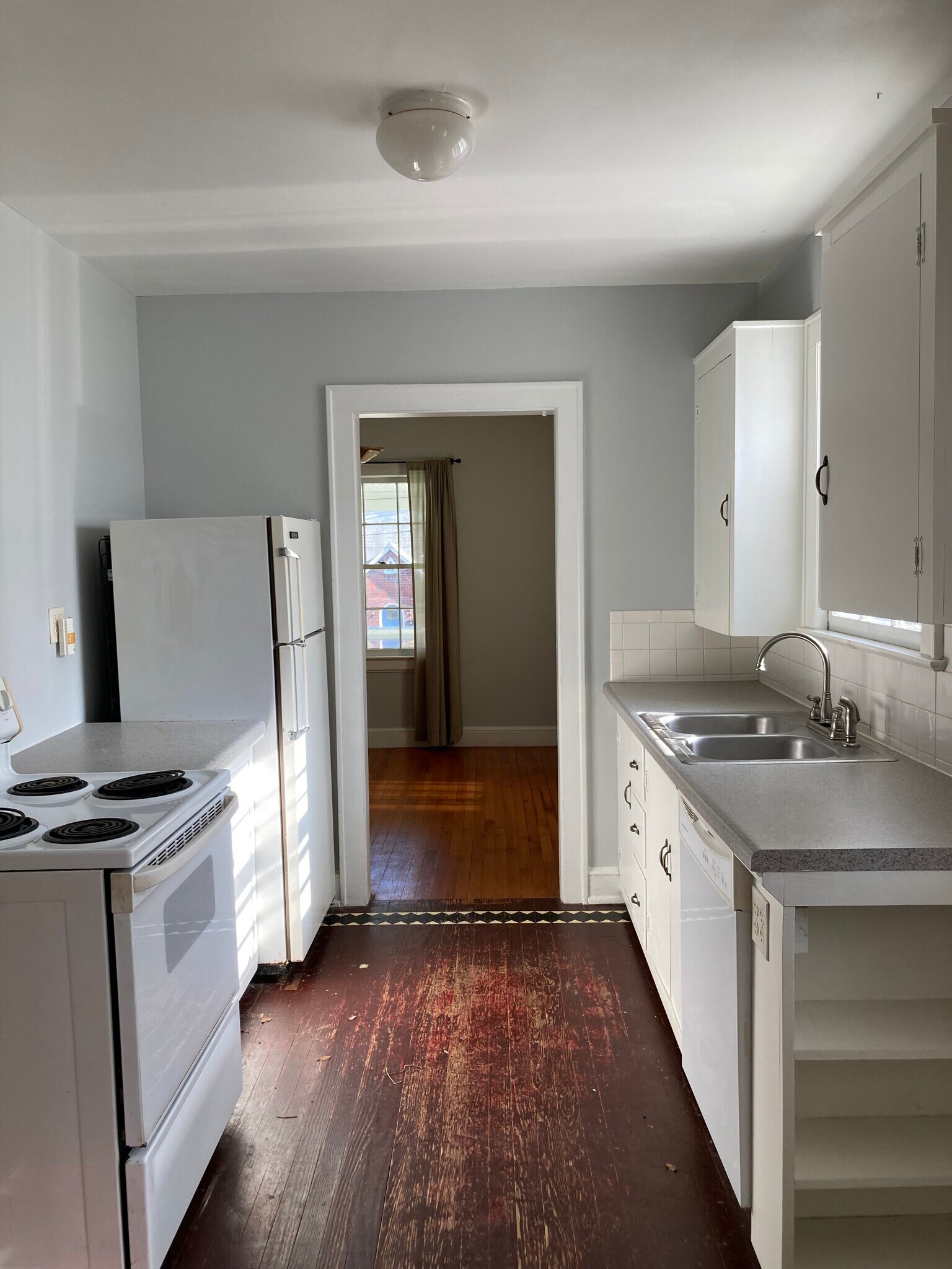 Kitchen - 838 Shober St